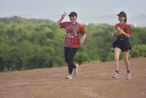 BIB: 4015, 0156
                            <button type="button" onclick="openModal(5106085)" class="btn btn-primary btn-sm float-right btn-popup" data-toggle="modal" data-target=".modal-high-quality">
                        <i class="fas fa-shopping-cart"></i> Add to Cart
                    </button>
                                            <button type="button" onclick="isThisMe(5106085, true)" class="btn btn-success btn-sm float-right btn-popup btn-isme hidden" data-toggle="tooltip" data-placement="bottom" title="นี่คือรูปของคุณใช่ไหม คลิกที่นี่เพื่อเอาเข้าอัลบั้ม">
                        <i class="fas fa-plus"></i> Add to album
                    </button>
                    <button type="button" onclick="isThisMe(5106085, false)" class="btn btn-warning btn-sm float-right btn-popup btn-isnotme hidden">
                        <i class="fas fa-ban"></i> Remove from album
                    </button>